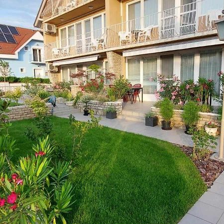 Siesta Apartmanhaz Balatonfuered Экстерьер фото