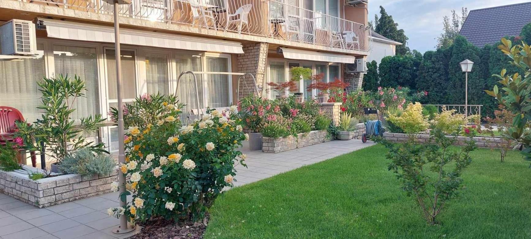 Siesta Apartmanhaz Balatonfuered Экстерьер фото