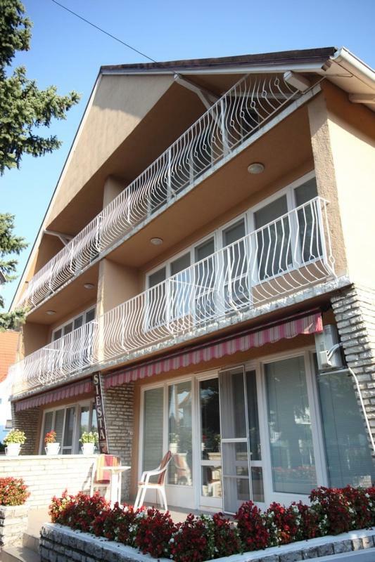 Siesta Apartmanhaz Balatonfuered Экстерьер фото